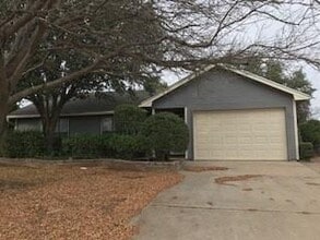 Building Photo - 1342 Baylor Dr