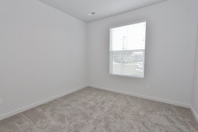 Building Photo - Stunning Single-Level w/Upper Bonus Room Home