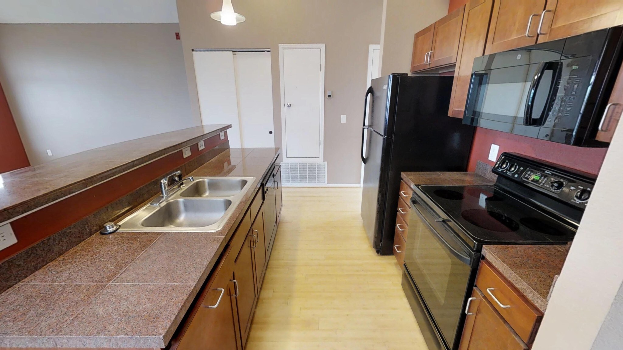 Building Photo - 3038 Umatilla St