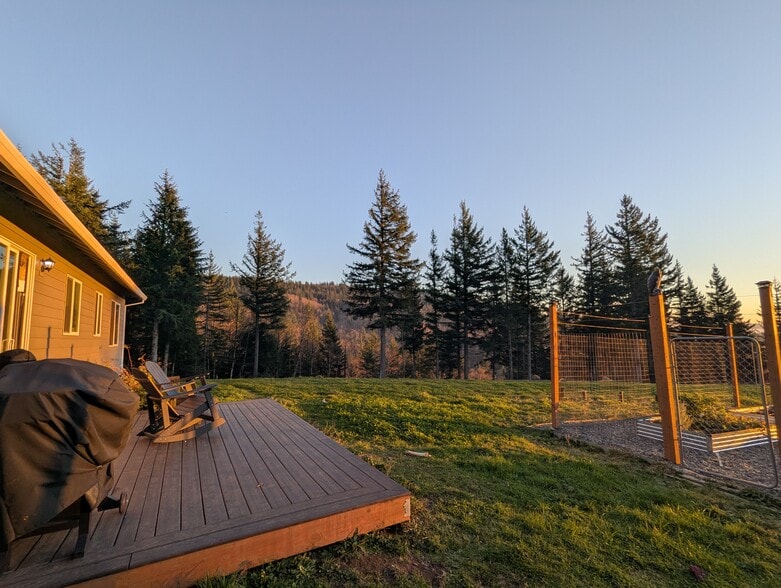 Building Photo - 342 Helens Ln