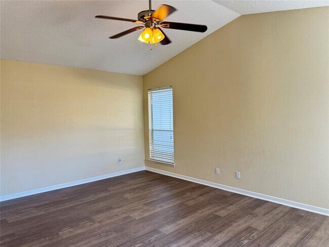 Building Photo - 223 Stowaway Cove