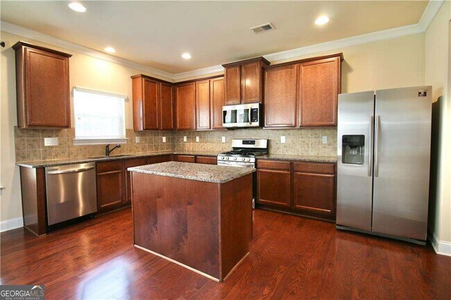 Building Photo - 1143 Park Hollow Ln NE