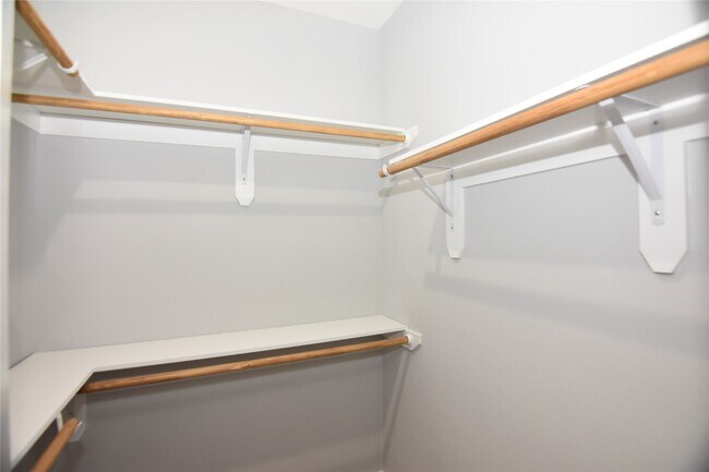 Building Photo - 6834 Foster St