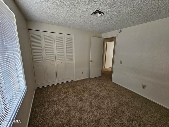 Building Photo - 6231 W Zoe Ella Way