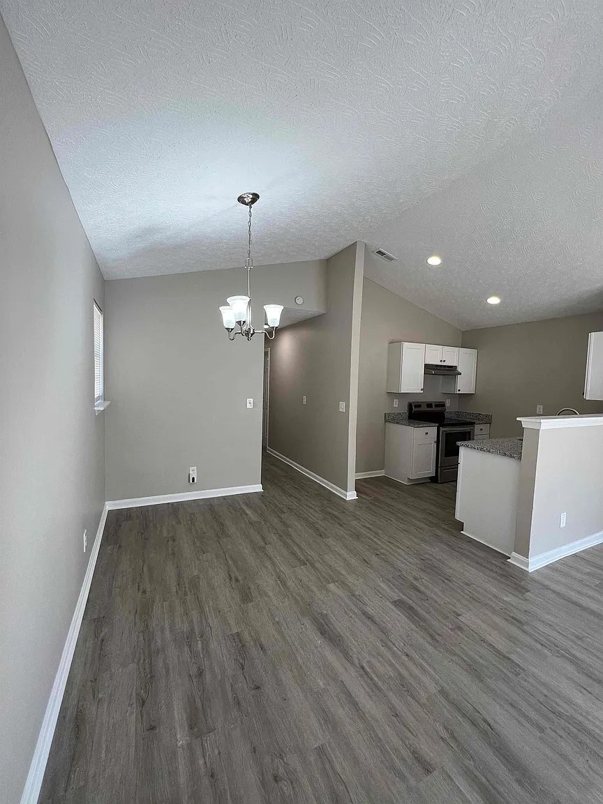 Building Photo - 2117 W Burnett Ave