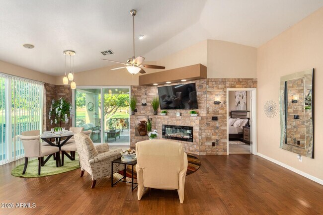 Building Photo - 3341 E Fremont Rd