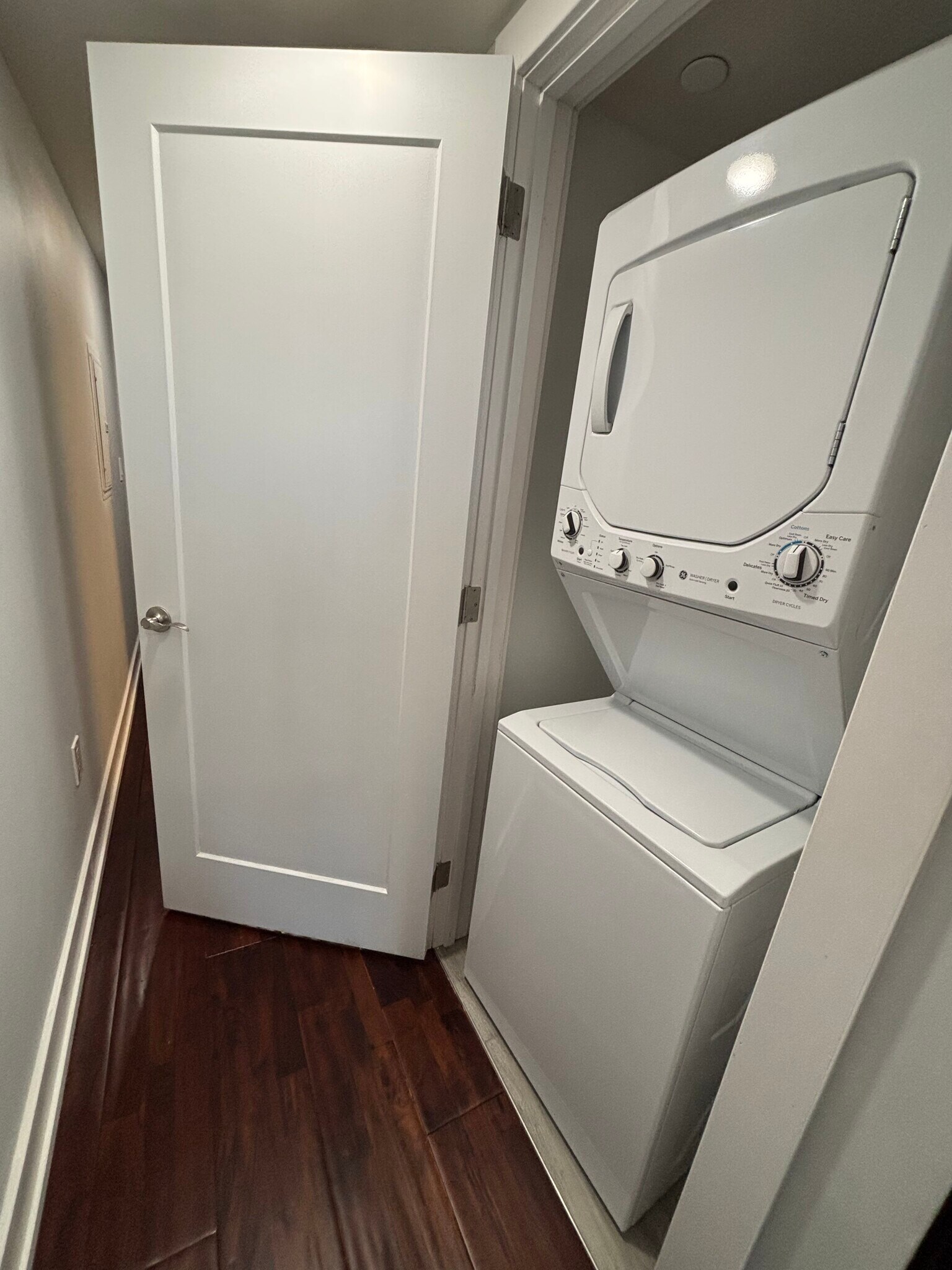 Building Photo - 1220 Lecount St