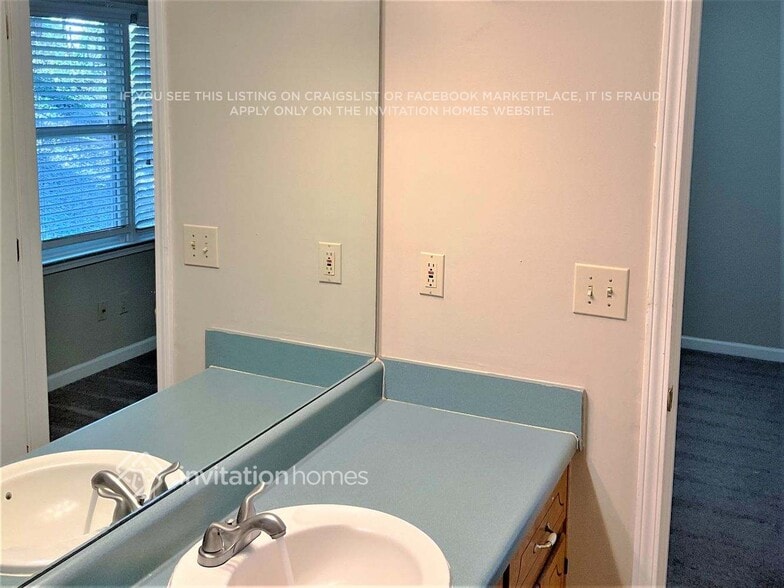 Building Photo - 825 Rambling Rose Ct NW