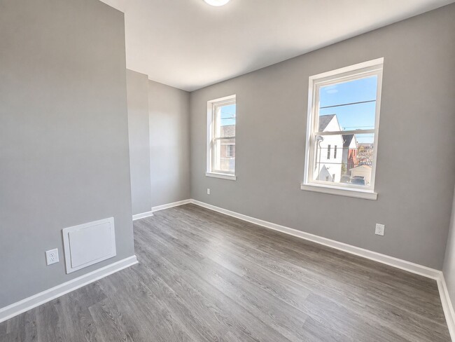 Building Photo - 1308 S Reese St