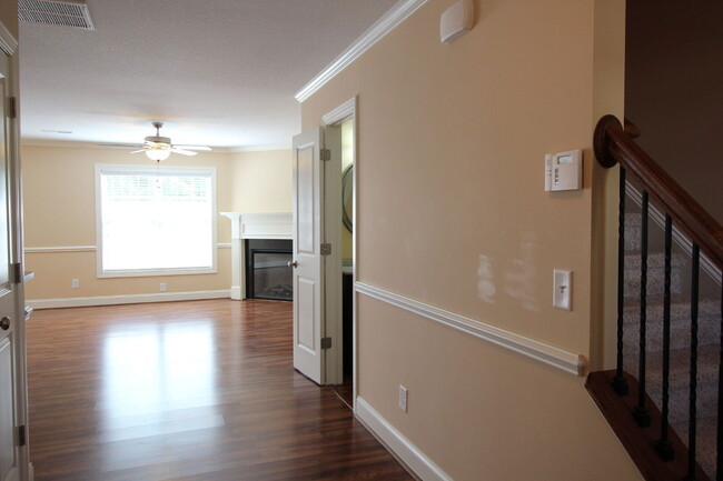 Building Photo - 120 Chandler Dr