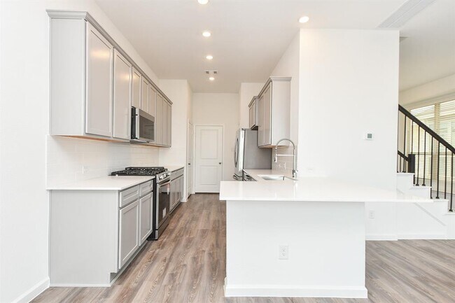 Building Photo - 5459 Holly Hvn Ct