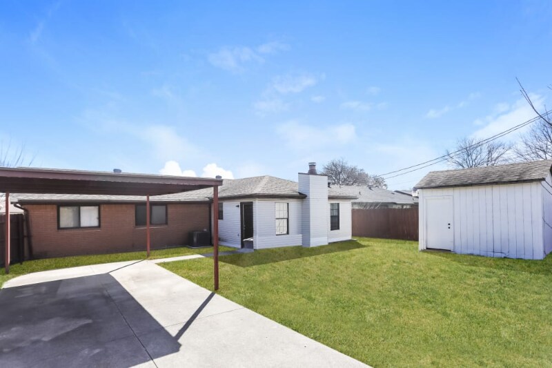 Building Photo - 2626 Princeton Dr