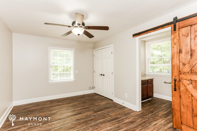 Building Photo - 1431 Cobb Branch Dr