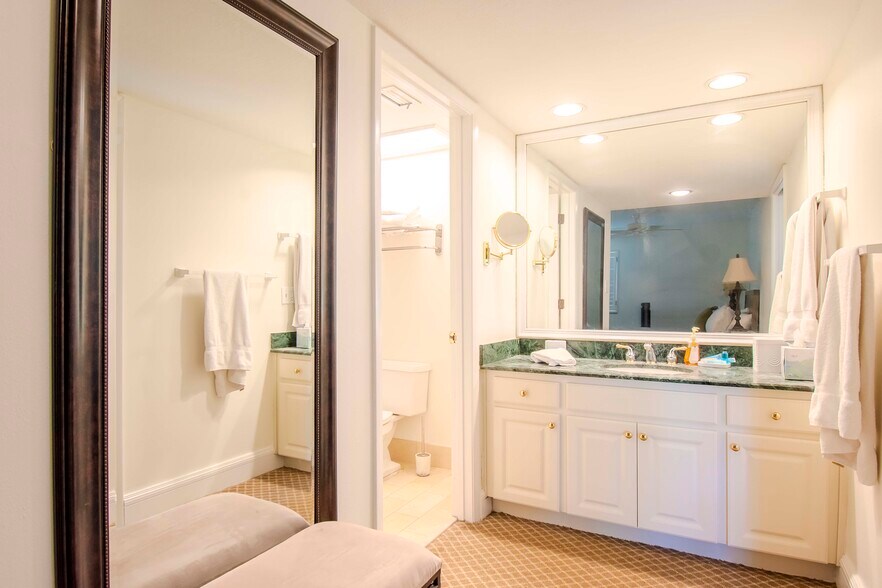Building Photo - 29147 Bay Hollow Dr