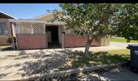 Building Photo - 704 Lucard St
