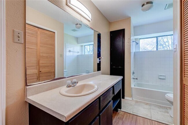 Building Photo - 12329 Tomanet Trail