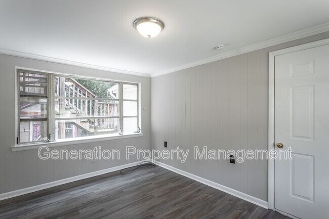 Building Photo - 538 Wando Dr