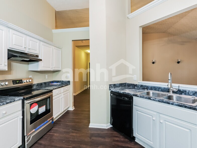 Building Photo - 412 Heathcliff Ct