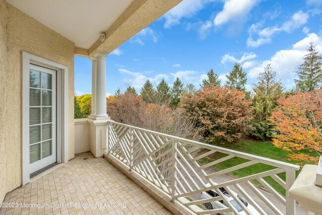 Building Photo - 1132 Oval Rd