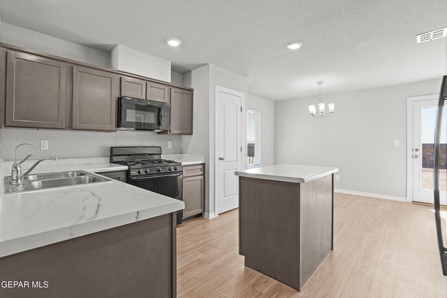 Building Photo - 1056 Nalito Beltran Pl