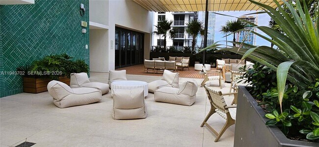 Building Photo - 601 N Miami Ave