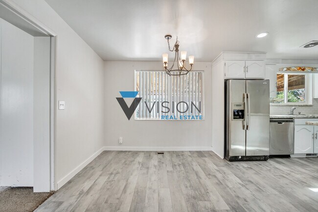 Building Photo - 558 E 3665 S