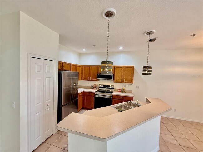 Building Photo - 4106 Crabtree Ave
