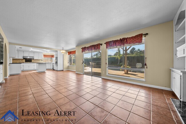 Building Photo - 28801 Shadow Valley Ln