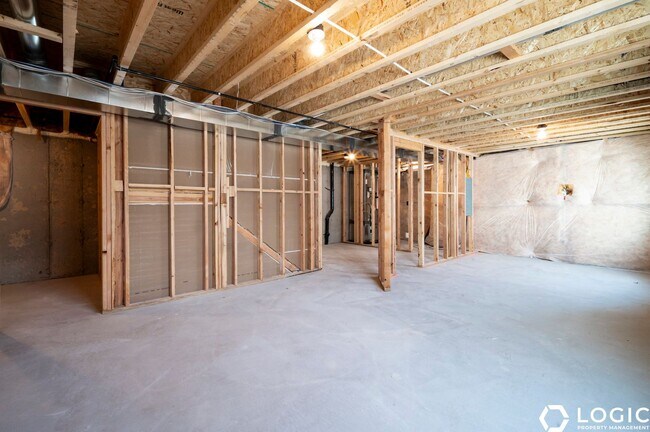 Building Photo - Brand New Row End Townhome in Lehi Utah!