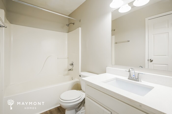 Building Photo - 1004 Swayze Ct