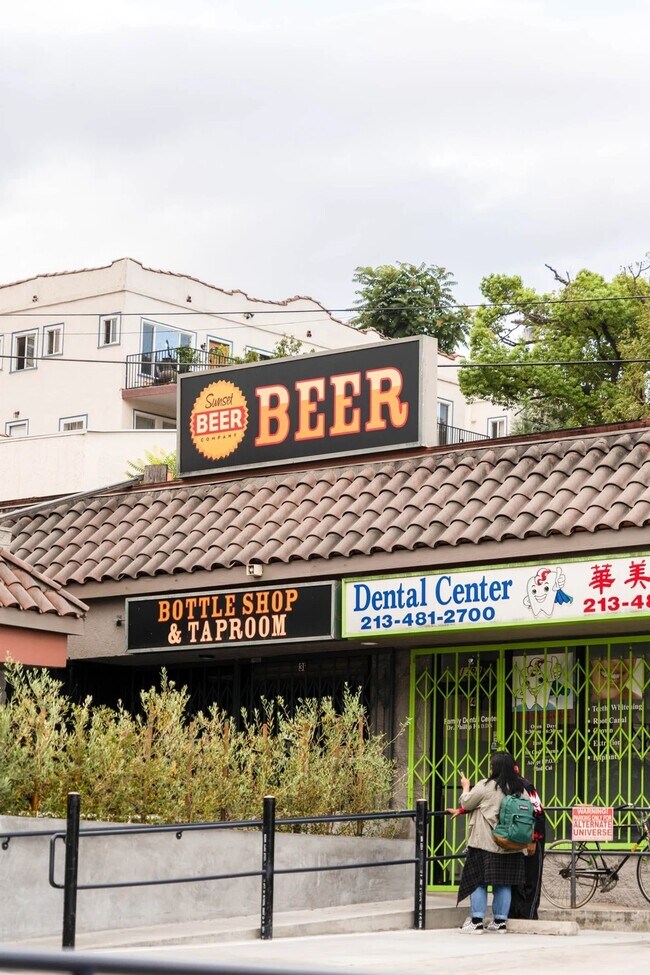 Building Photo - 850 Laveta Ter