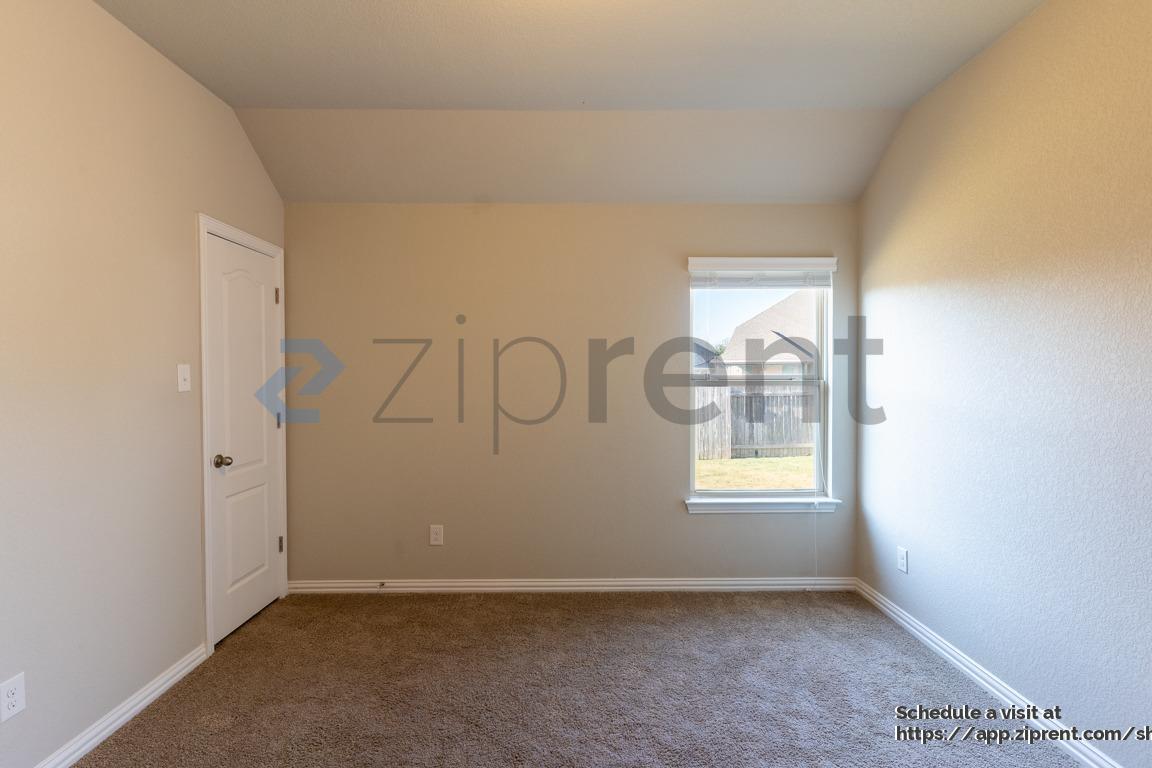 Building Photo - 20020 Rhiannon Ln