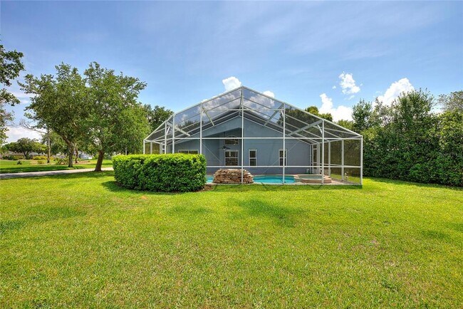 Building Photo - 2301 Paulette Dr