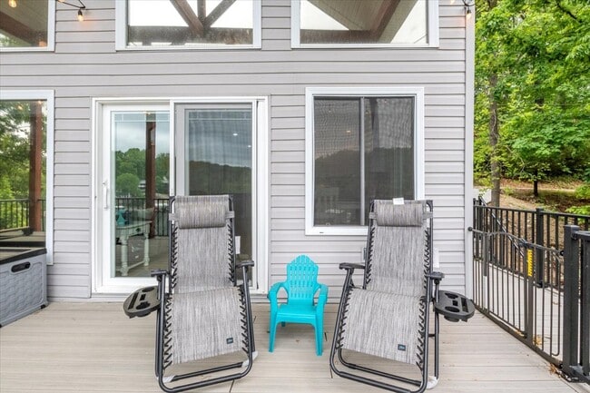 Building Photo - 24 Mimosa Rd