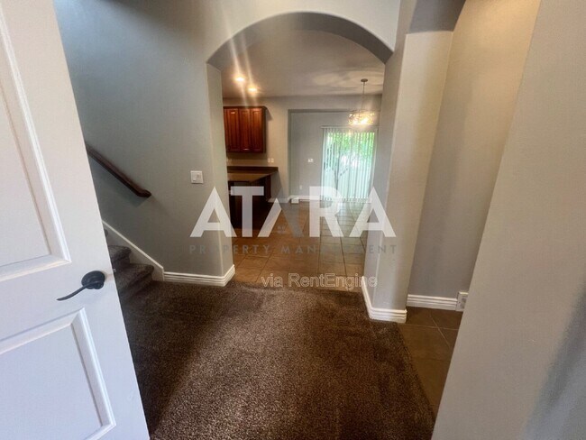 Building Photo - 13571 S Buckeye View Way