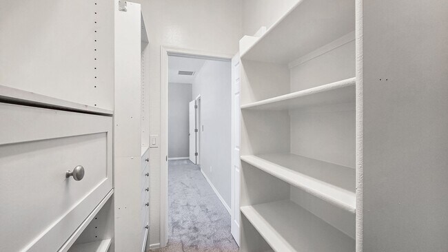 Building Photo - Enjoy the incredible amenities at Estrella Mountain Ranch!