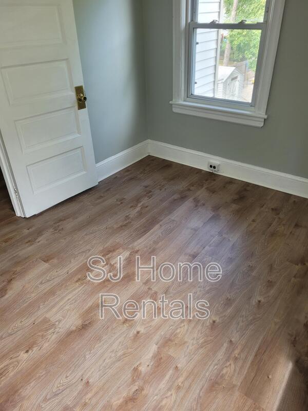 Building Photo - 302 Delaware Ave