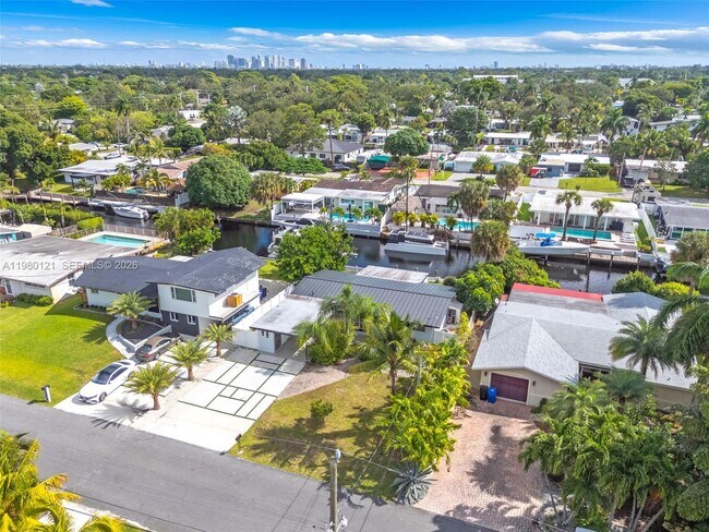 Building Photo - 2430 Key Largo Ln