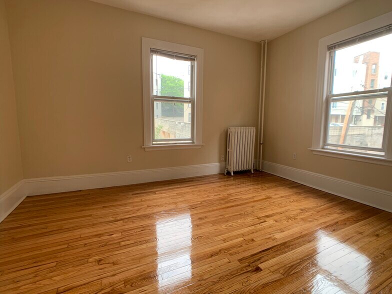 Building Photo - 80 Corey Rd