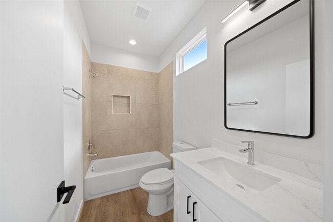 Building Photo - 1408 Enid St