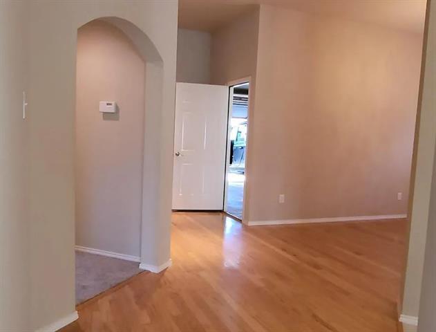 Building Photo - 6402 Lake View Ln