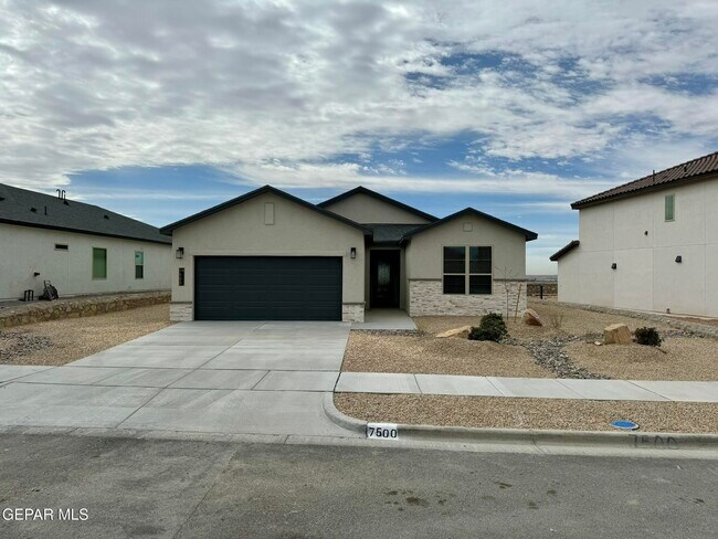Building Photo - 7500 Enchanted Ridge Dr