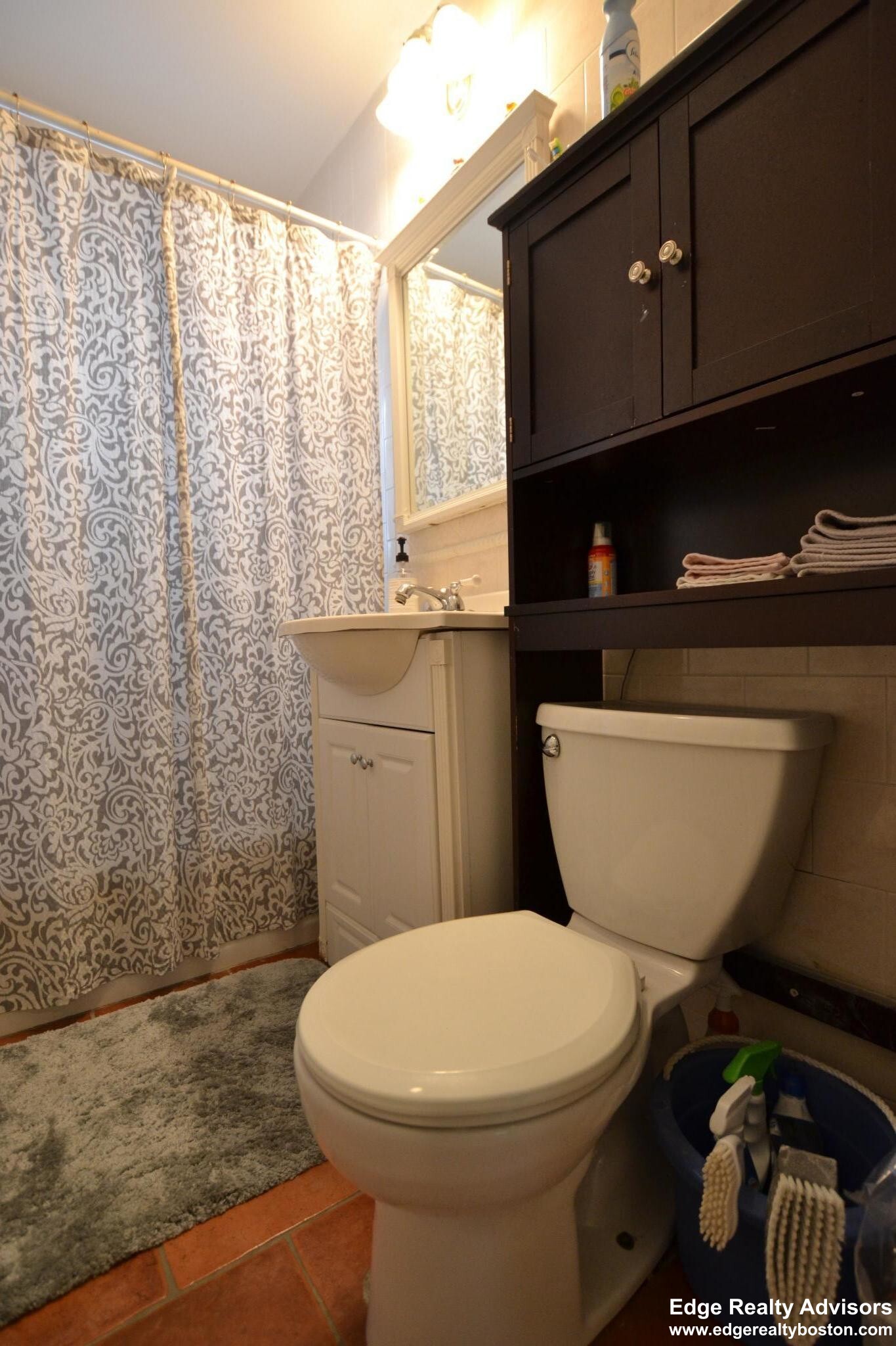 Building Photo - 70 S Hobart St