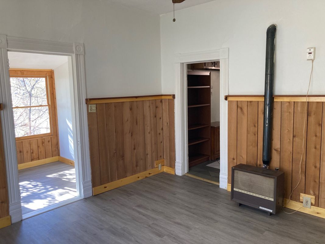 Building Photo - 1015 Manitou Ave