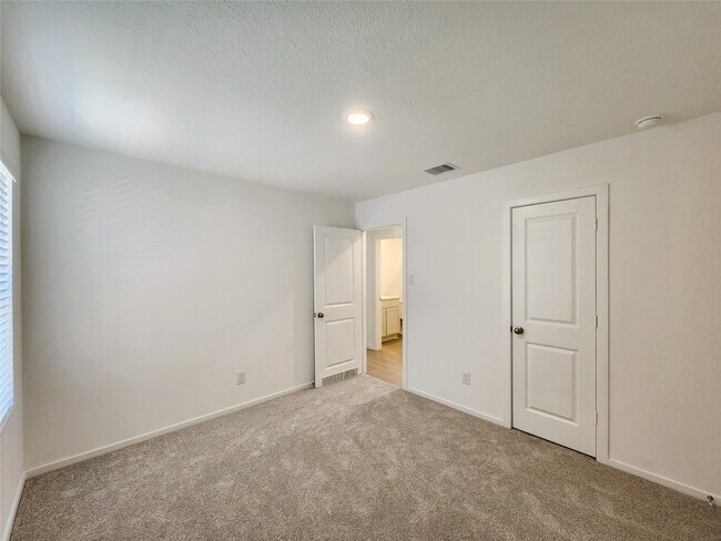 Building Photo - 6014 Standpiper Lp