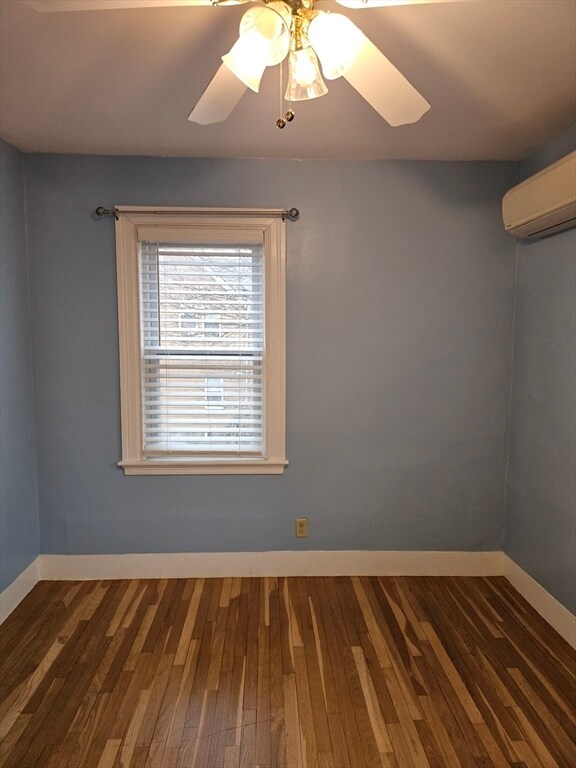 Building Photo - 12 Hall St