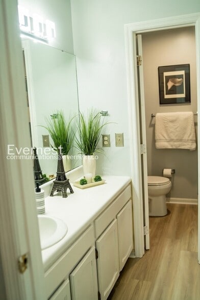 Building Photo - 4809 Brighton Ln