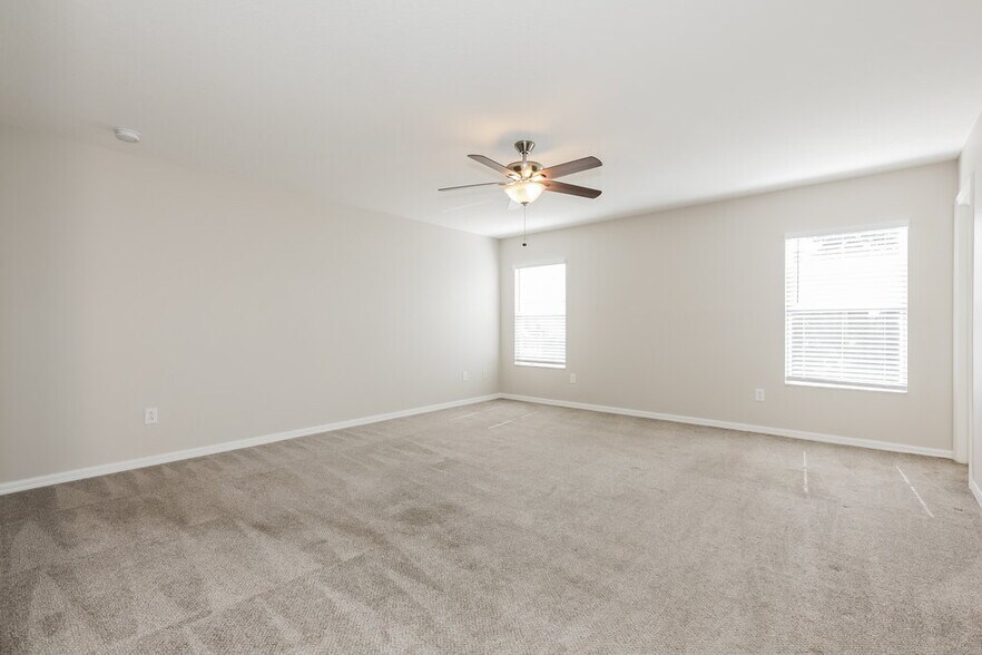 Building Photo - 9540 Simeon Dr