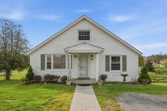 Building Photo - MOVE IN WITH A SECURITY DEPOSIT ALTERNATIVE FROM OBLIGO (for qualified applicants).