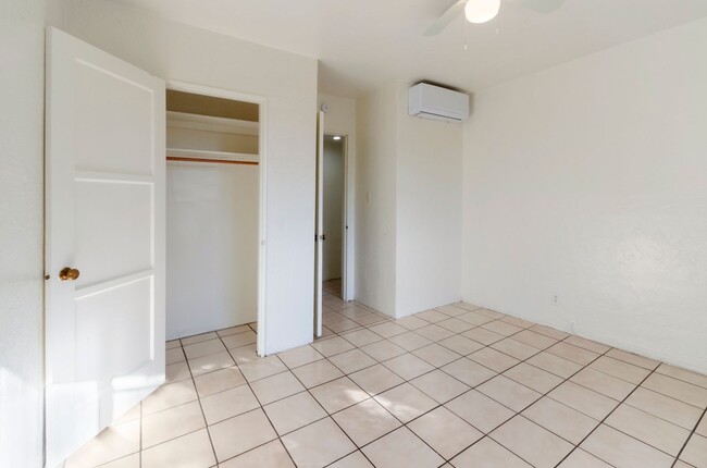 Building Photo - Charming 1-bedroom, 1-bath home in Tucsons most iconic neighborhood!